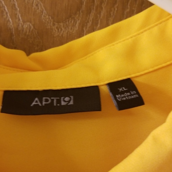 Button down blouse - Picture 3 of 8